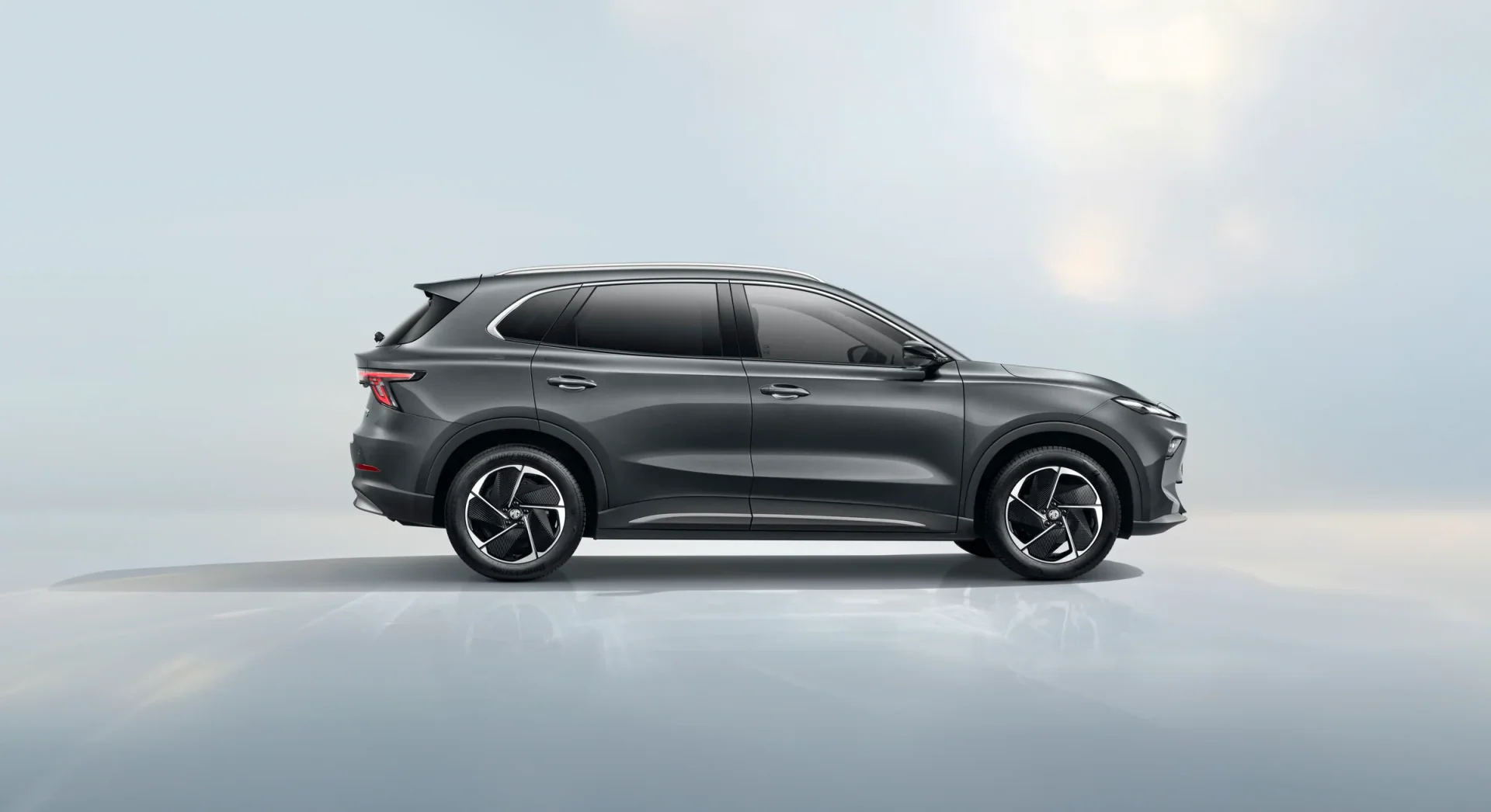 MG S5 — lateral frontal